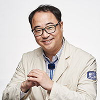 Keun Ho Lee
